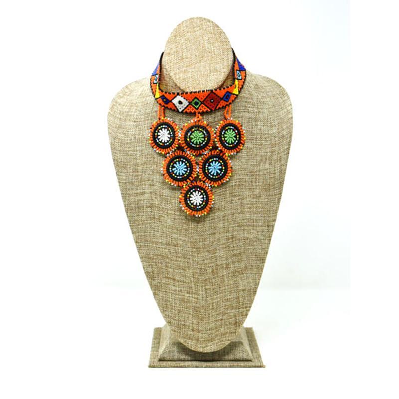 Chi Vee Short Beaded Necklace 02