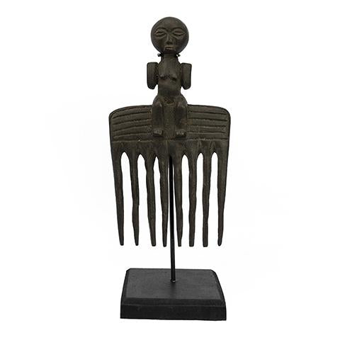 Kuba Figural Comb on Stand 04