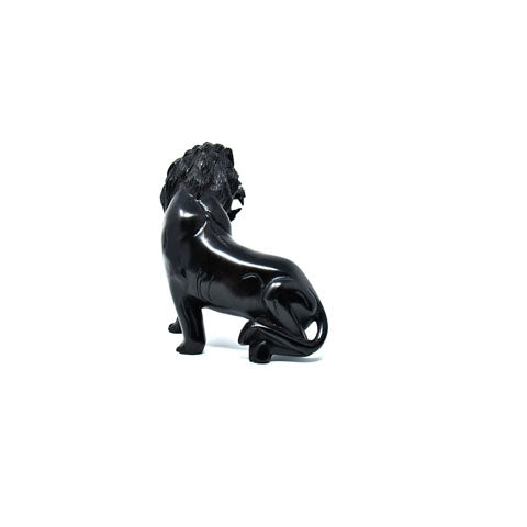Lion Sitting Sculpture 02