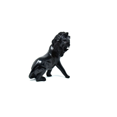 Lion Sitting Sculpture 02