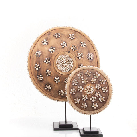Wooden Natural Cameroon Shield with Cowrie Shells on Stand | Floral Design