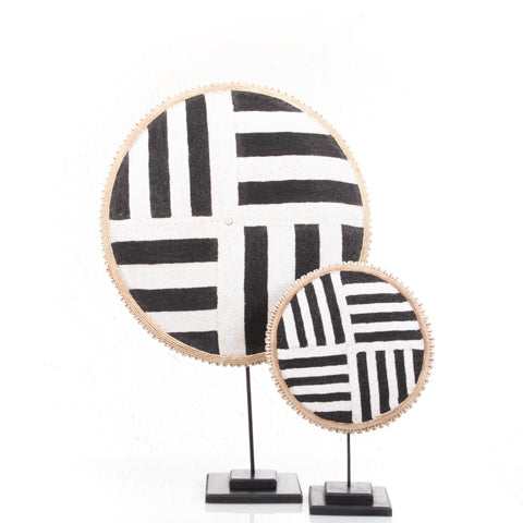 Beaded Cameroon Shield Black & White on Stand | Lined Design