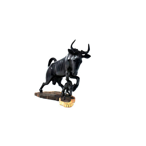 Wildebeest with Baby Sculpture 02